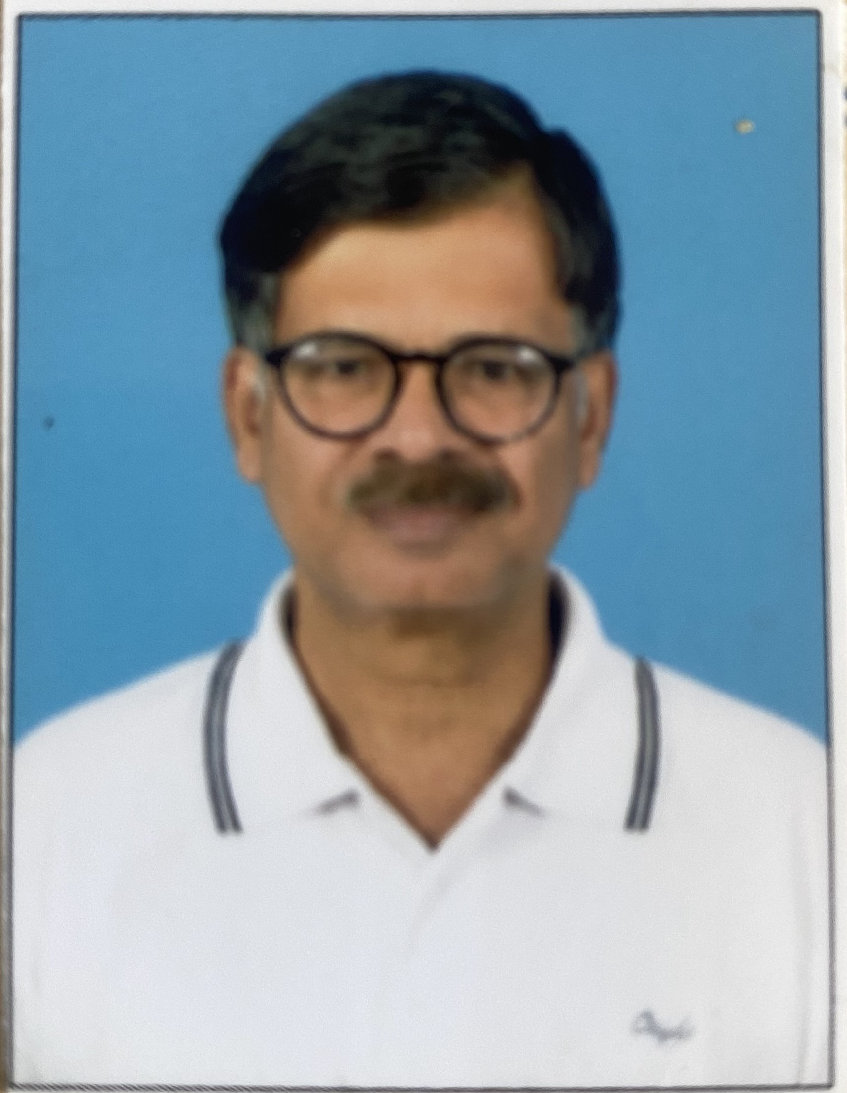 Dr.MUKUND R NAYAK